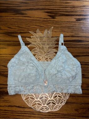AERIE flower lace bralette, deep v longline, mesh lined, adjustable straps,